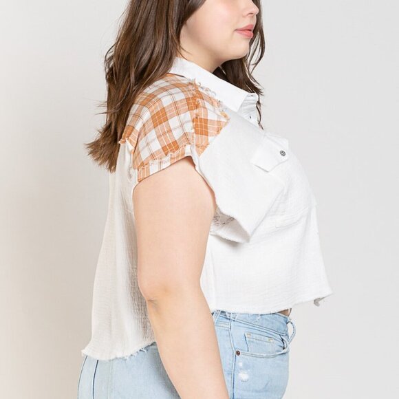 NWT POL Belle Cropped Orange Flannel Pocket Boxy Button Up - Picture 3 of 6